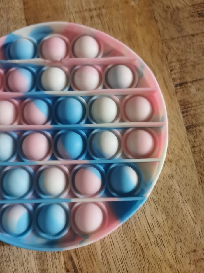 Pop its de 28 bulles - photo numéro 3