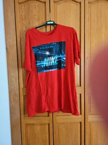 Tee shirt nike tee