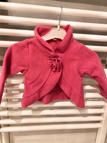 Boléro polaire 12 mois en tbe à 2 euros