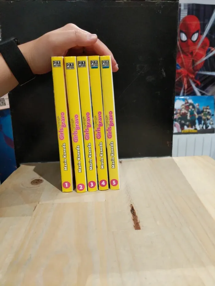 Lot Girls Bravo – Tomes 1 à 5 - photo numéro 2