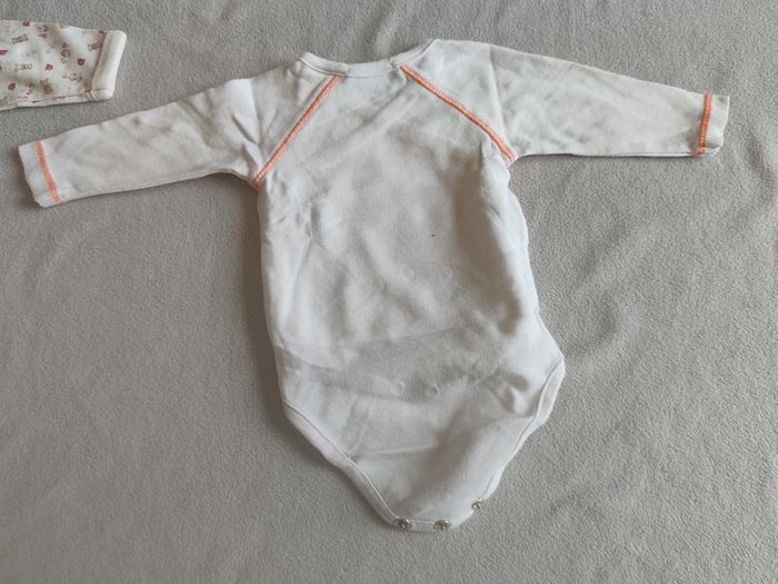 Lot body 1 mois - photo numéro 4