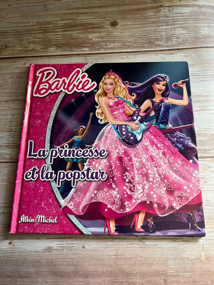Barbie numéro 6 - la princesse et la pop star