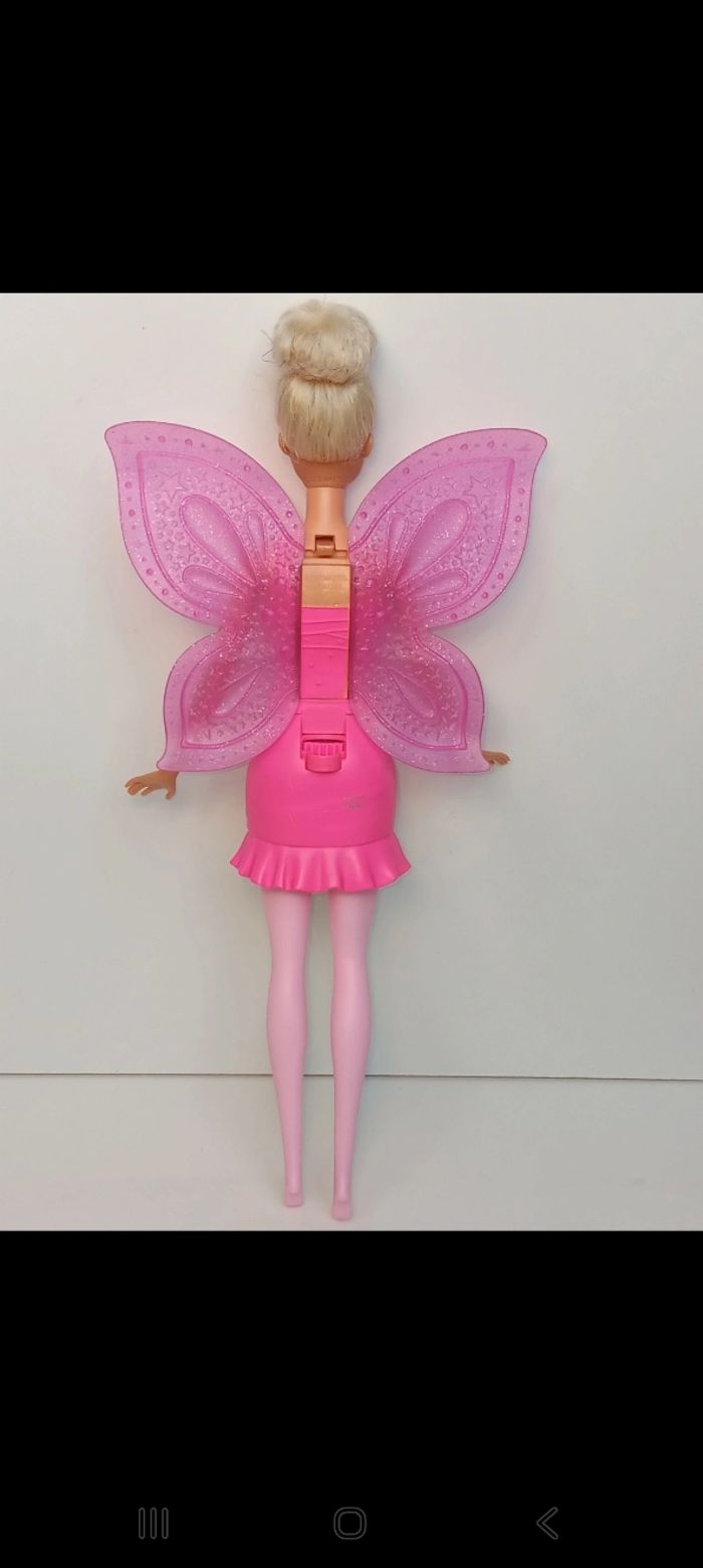 Poupée mattel Barbie Fée Papillon blonde
Poupée et ensemble compris - photo numéro 4