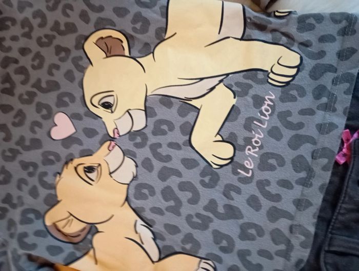 Tenue fille 4/5 ans Disney roi lion 🦁+ bas ikks - photo numéro 3
