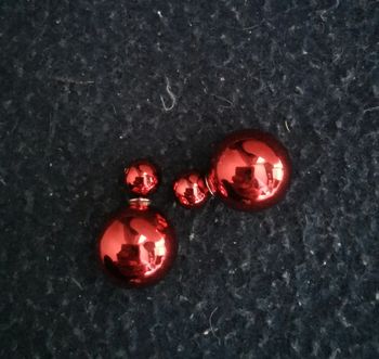 Boucles d'oreilles rouges
