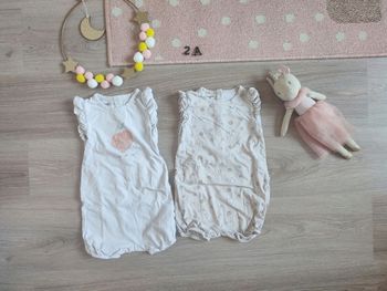 Lot de combishorts, Vertbaudet pour bébé fille, taille 2 ans