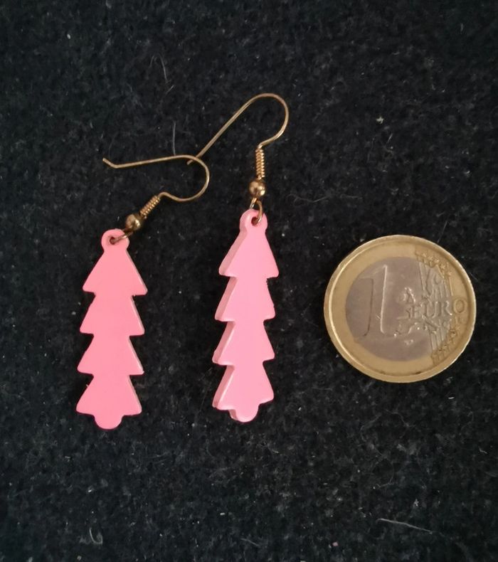Petites boucles d'oreilles originales - photo numéro 2