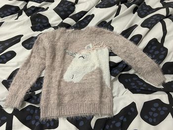 Pull licorne 6 ans / 7 ans primark