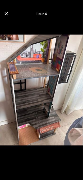 Maison de barbie , barbie et accessoires