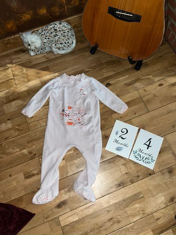 Joli pyjama velours rose pale sergent major très bon état 24mois