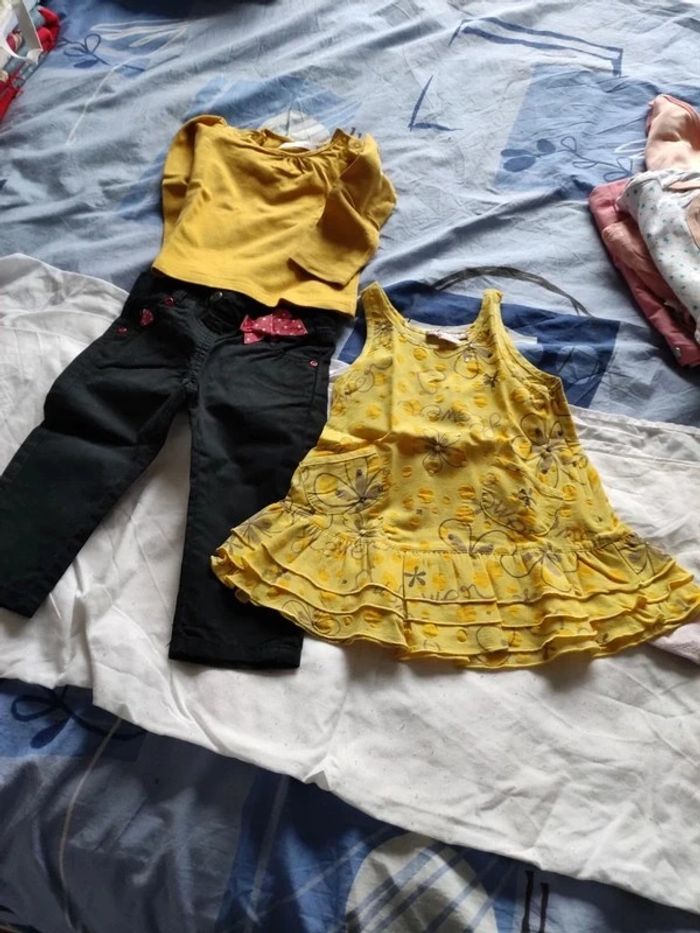 Lot vêtements fille de 3 mois a 18 mois