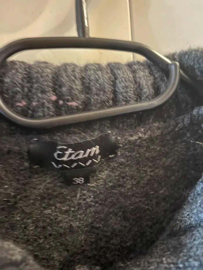 Pull Etam taille 38 - photo numéro 3