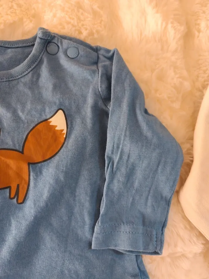 Lot de 2 vêtements bébé en taille 1 mois - photo numéro 6