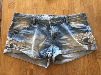 Short en jean et dentelle