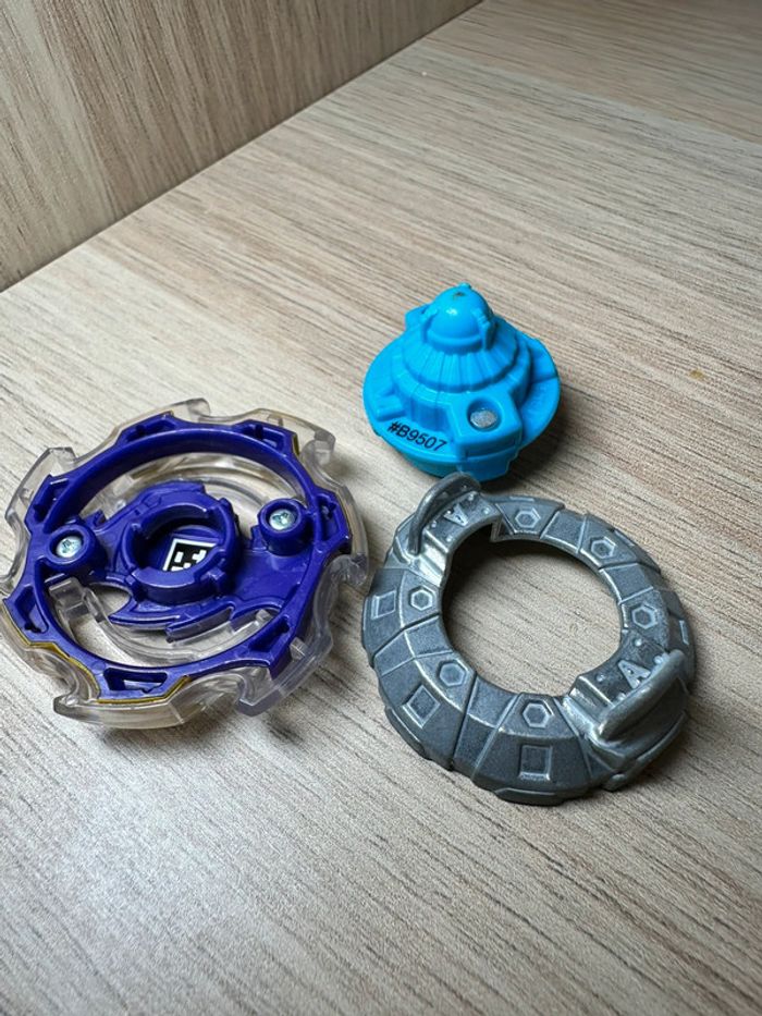Toupie beyblade wyvron - photo numéro 3