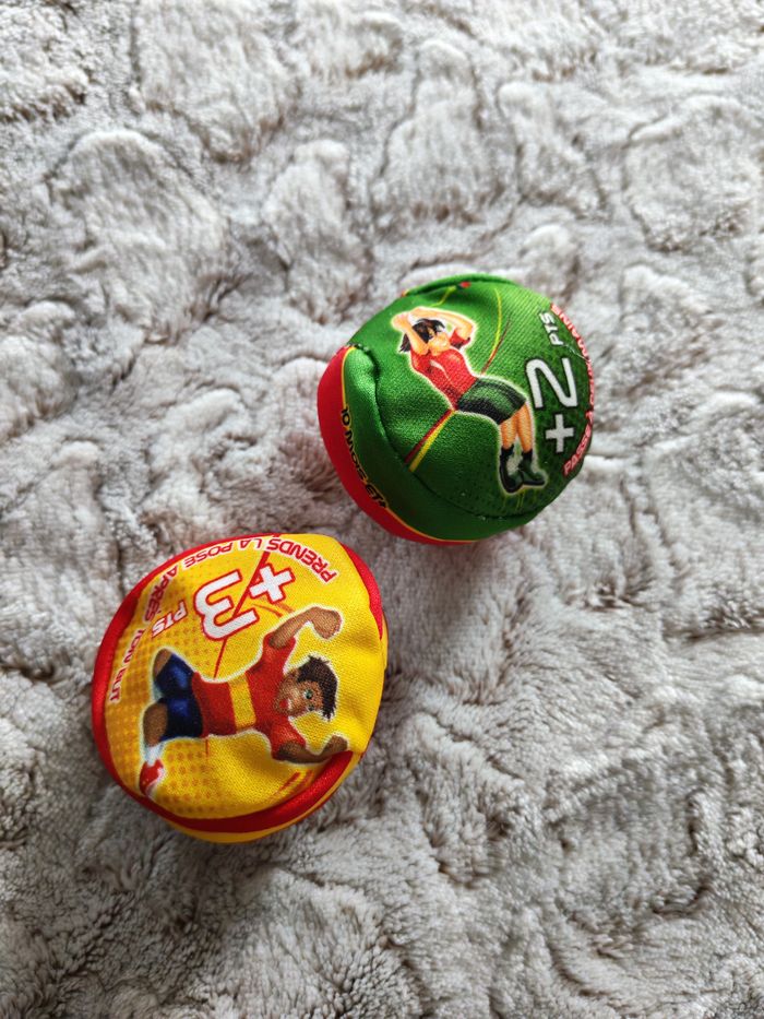 Lot de 2 balles anti stress Kellogs Portugal et Espagne foot - photo numéro 2