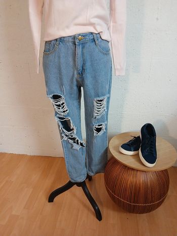 Jeans troué taille S bon etat