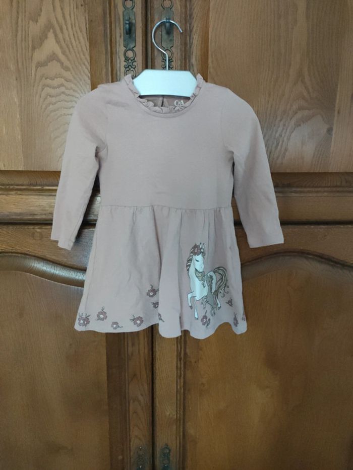Robe C&A 3 ans - photo numéro 2