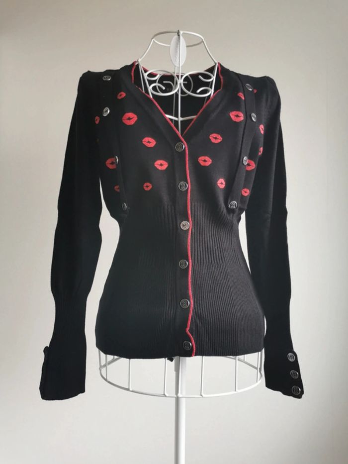 Pull fin motif bisous