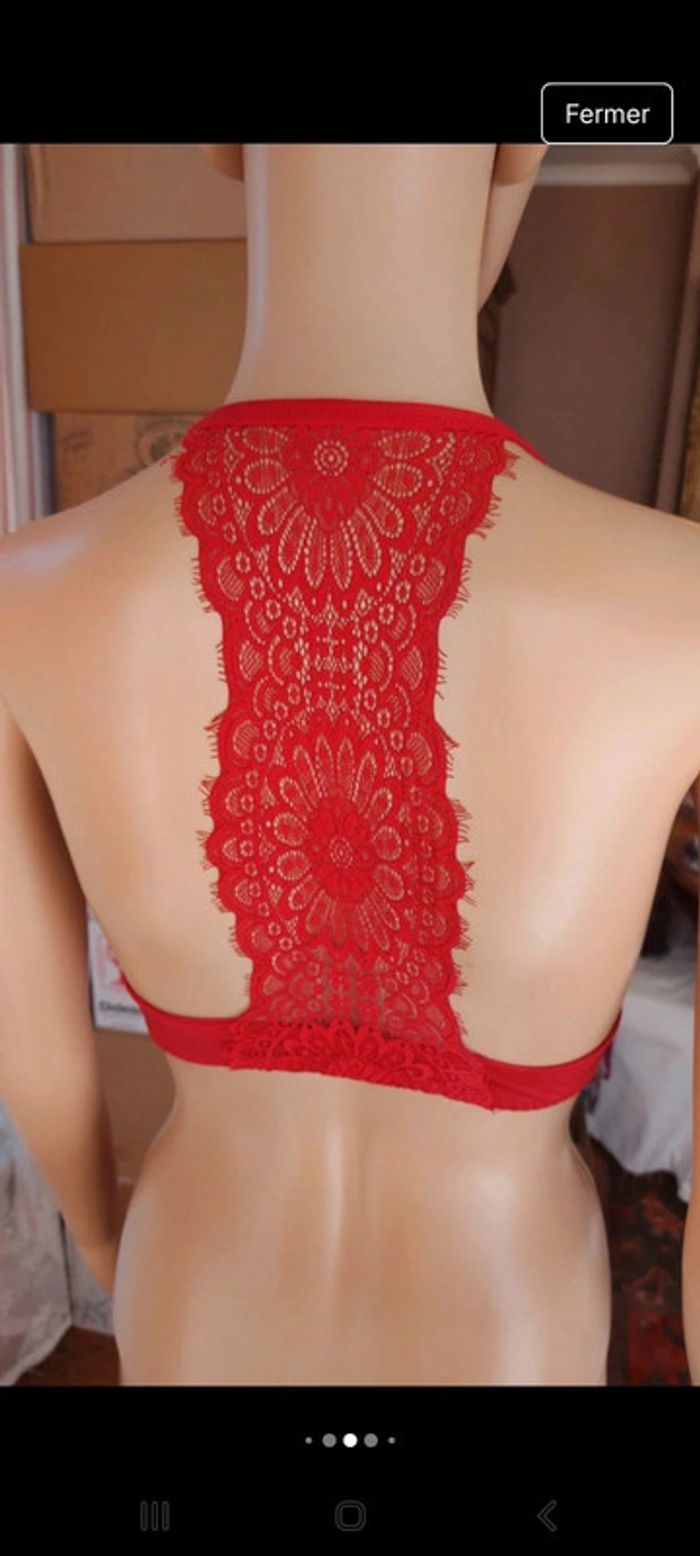 Soutien gorge rouge  Hunkemöller fr 85A - photo numéro 7