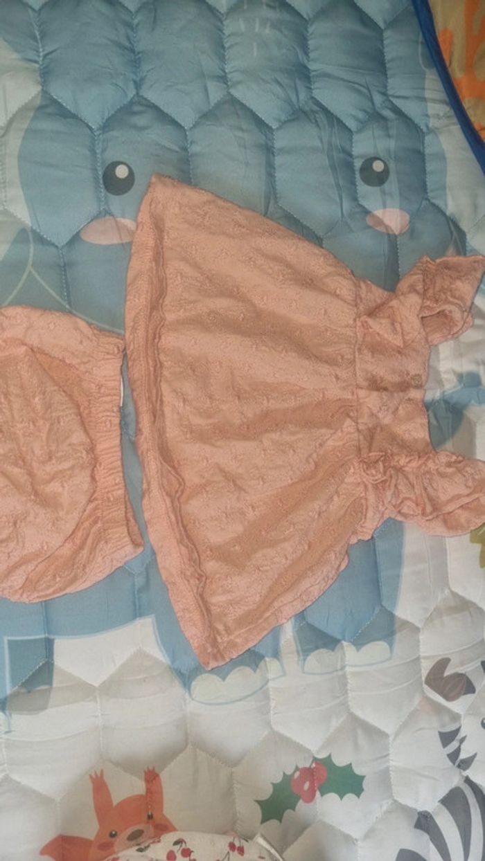 Ensemble Tee-shirt culotte 1/3 mois en très bon état - photo numéro 7