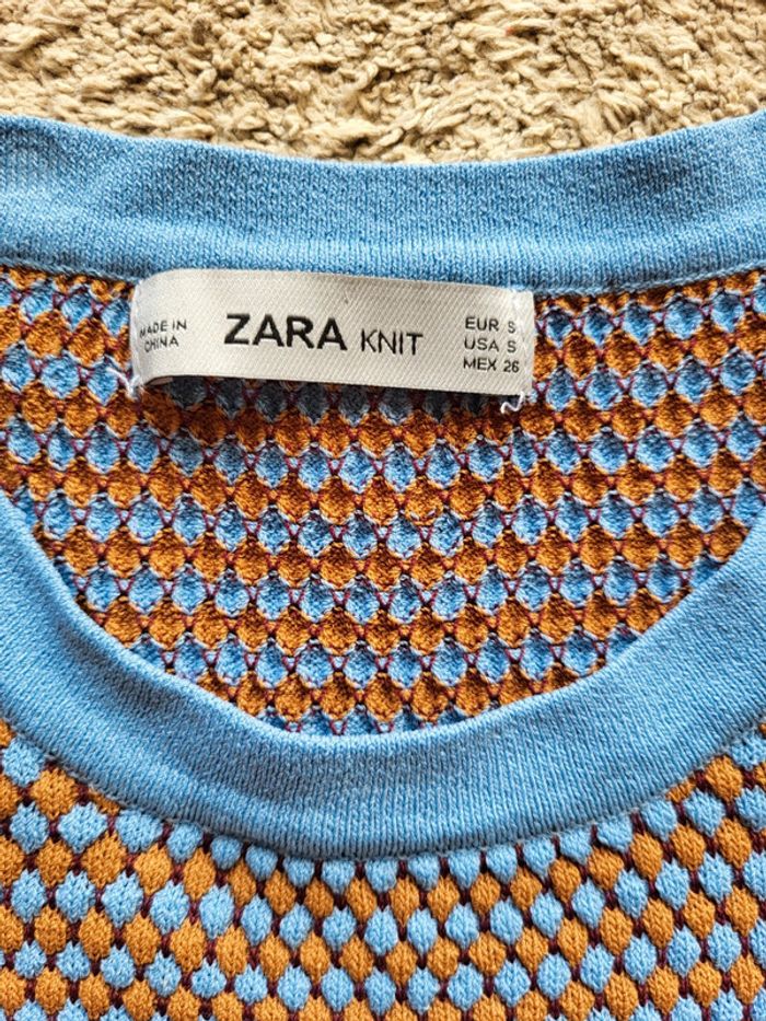 Petit pull Zara en mailles gaufrées bleu clair et camel - photo numéro 10