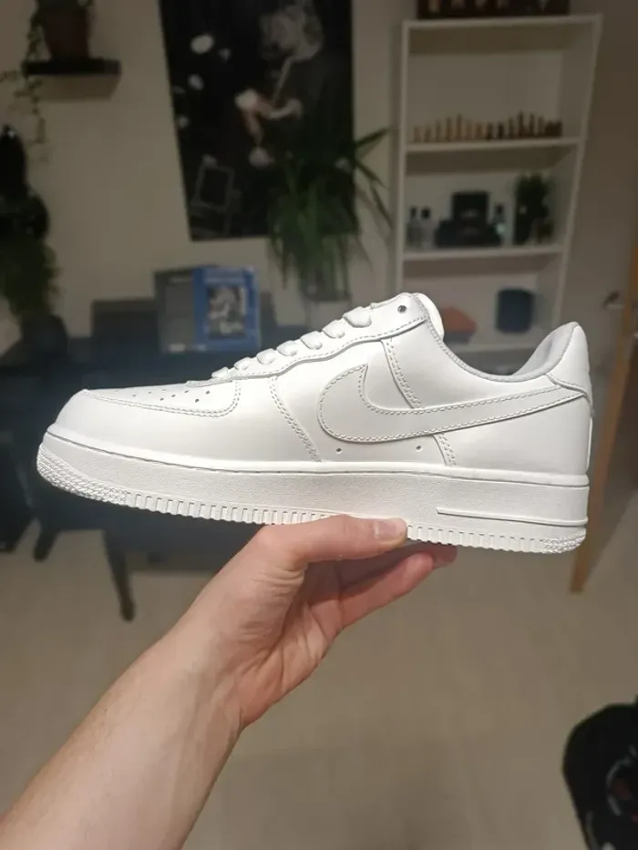 Nike Air Force 1 '07 'Triple White' Taille 43