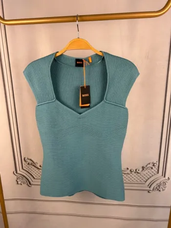 Top sans manches bleu Boss L neuf