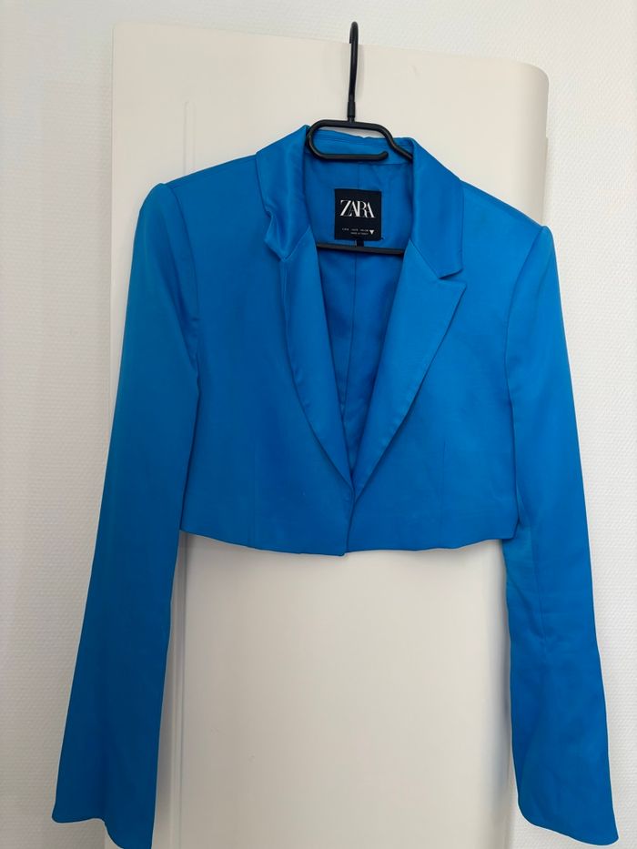 Veste courte bleue satinée ZARA – taille S neuf
