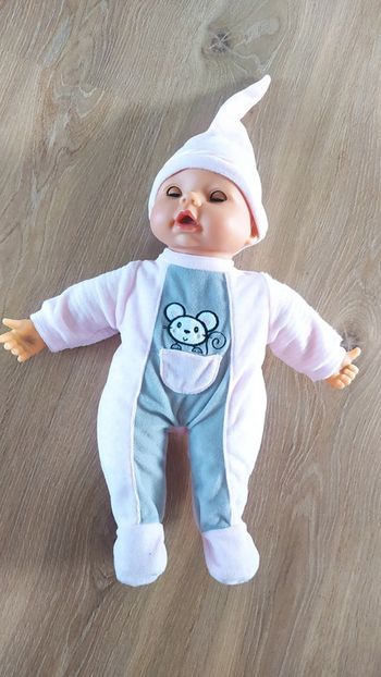 Poupée mal aux dents