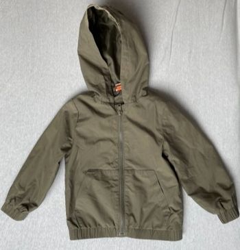 Coupe-vent à capuche 24m 2a 86cm