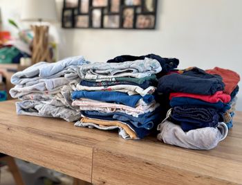 Lot vêtements bébé garçon 9 mois – 63 pièces