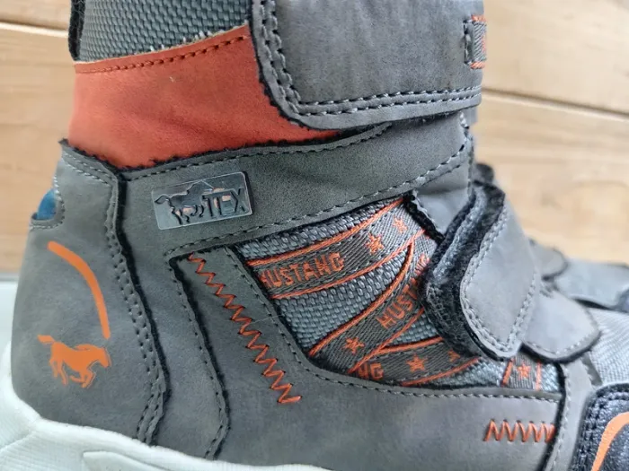 Chaussures montantes mustang taille 33 - photo numéro 2