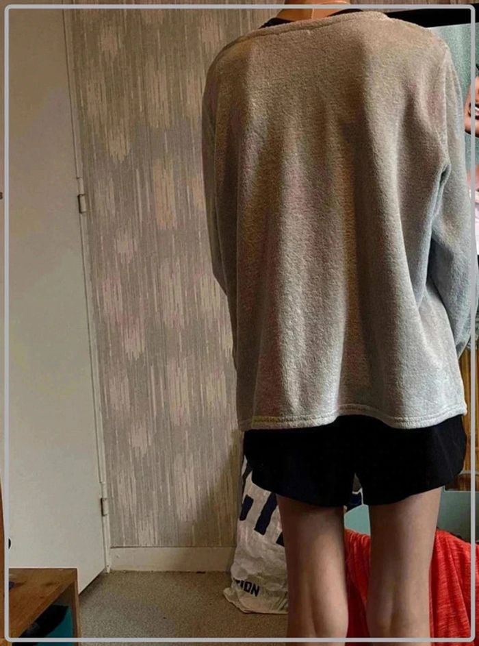 Pull doux  de pyjama  taille  36  marque  kiabi - photo numéro 6