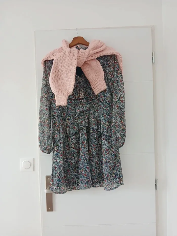 Robe et pull - photo numéro 2