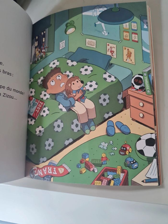 Livre max fou de foot le club de letoile - photo numéro 3