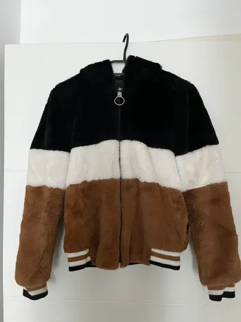 Veste moumoute a zip