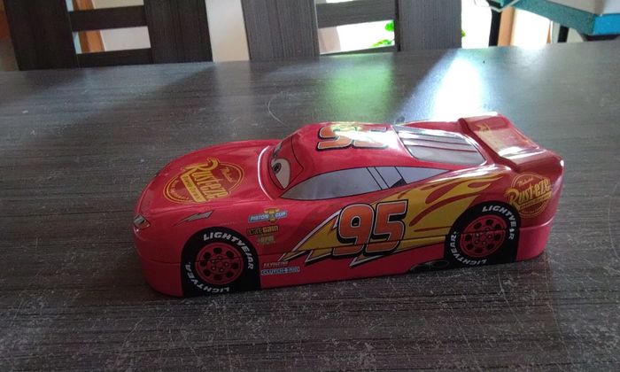 Boite à crayons Cars