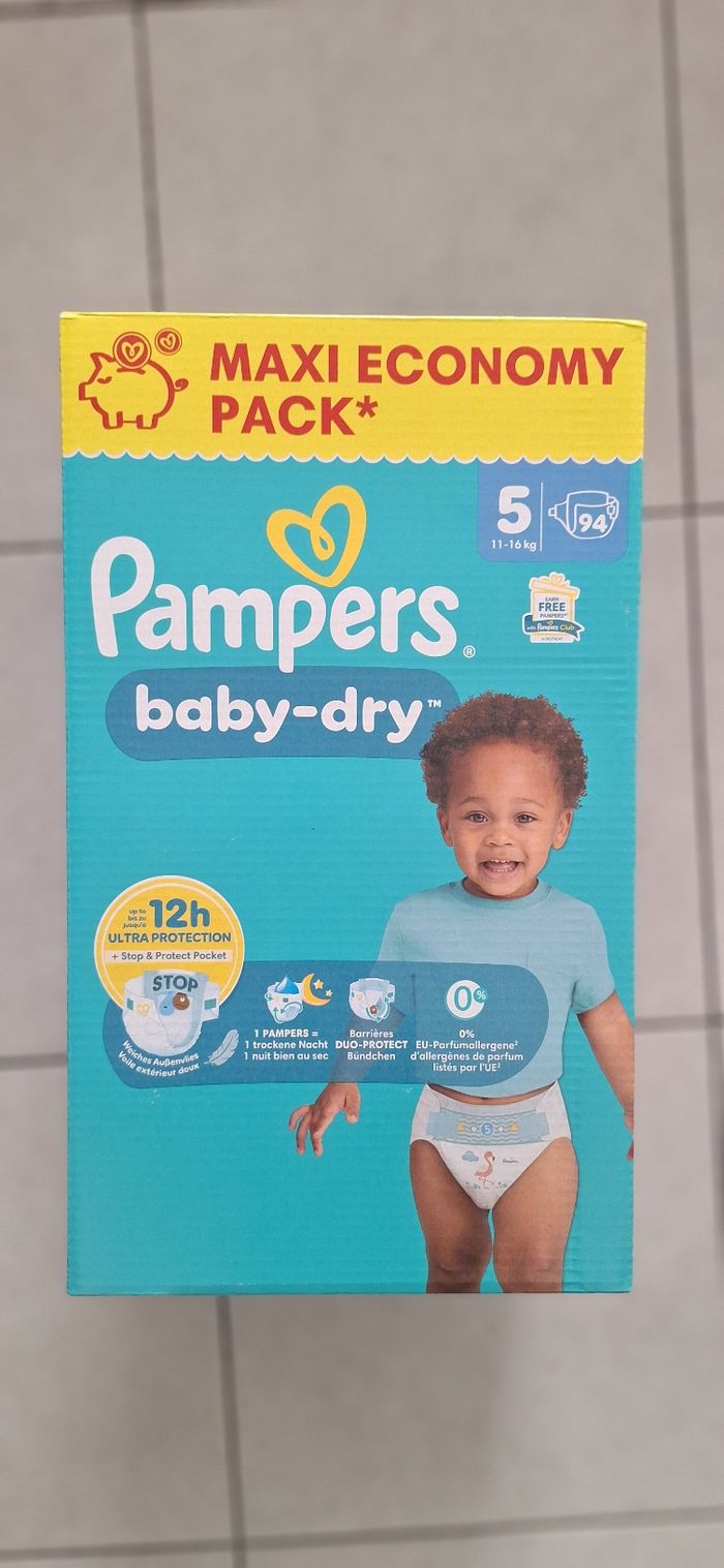 Couche mehmga pack pampers taille 5 de 11 a 16kg 94 couches