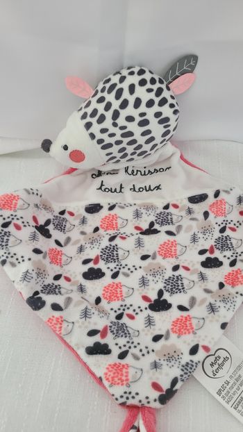 Hérisson MOTS D'ENFANTS doudou rose Mon hérisson tout doux