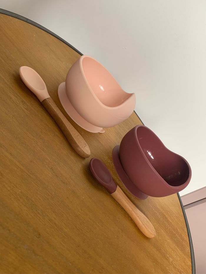 Lot 2 bols silicone ventouse NEUFS - photo numéro 2