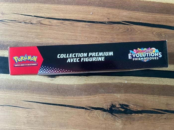 Pokémon - Coffret Collection Premium Figurine EV8.5 : Évolutions Prismatiques - photo numéro 5