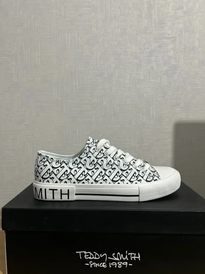 Baskets Teddy Smith Canvas basses blanche & noires 42