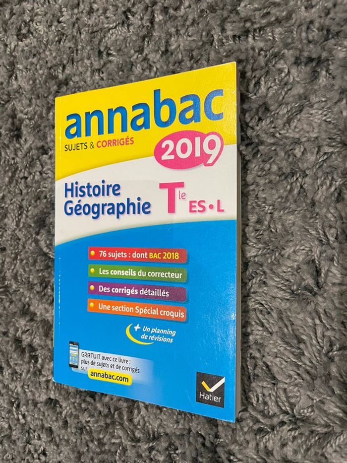 Livre d’histoire géographie