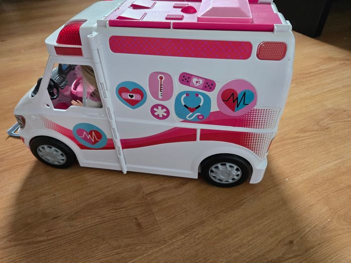 Véhicule médical Barbie - photo numéro 6