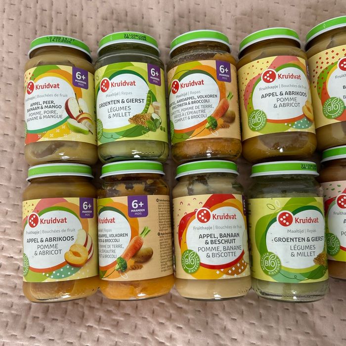 9  pots de compotes et 5 pots de nourriture bébé 6m+ - photo numéro 2