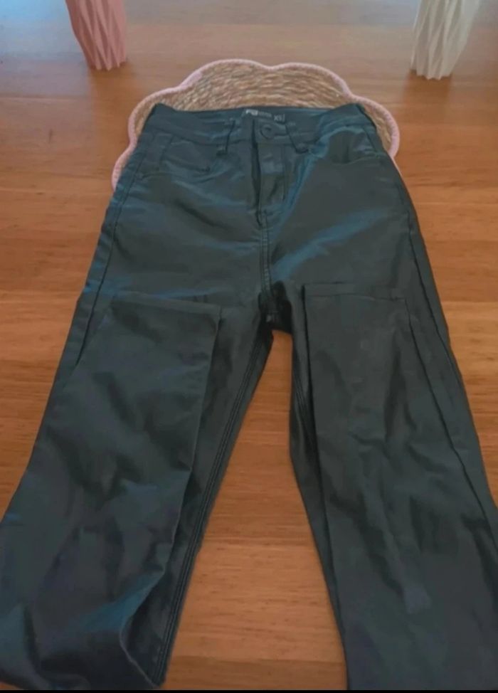 Magnifique pantalon xs effet cuire - photo numéro 3