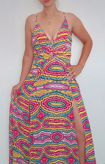 Robe maxi longue décolletée et dos nu colorée 36