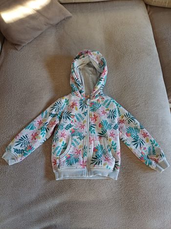 Lot vêtements fille 4 ans