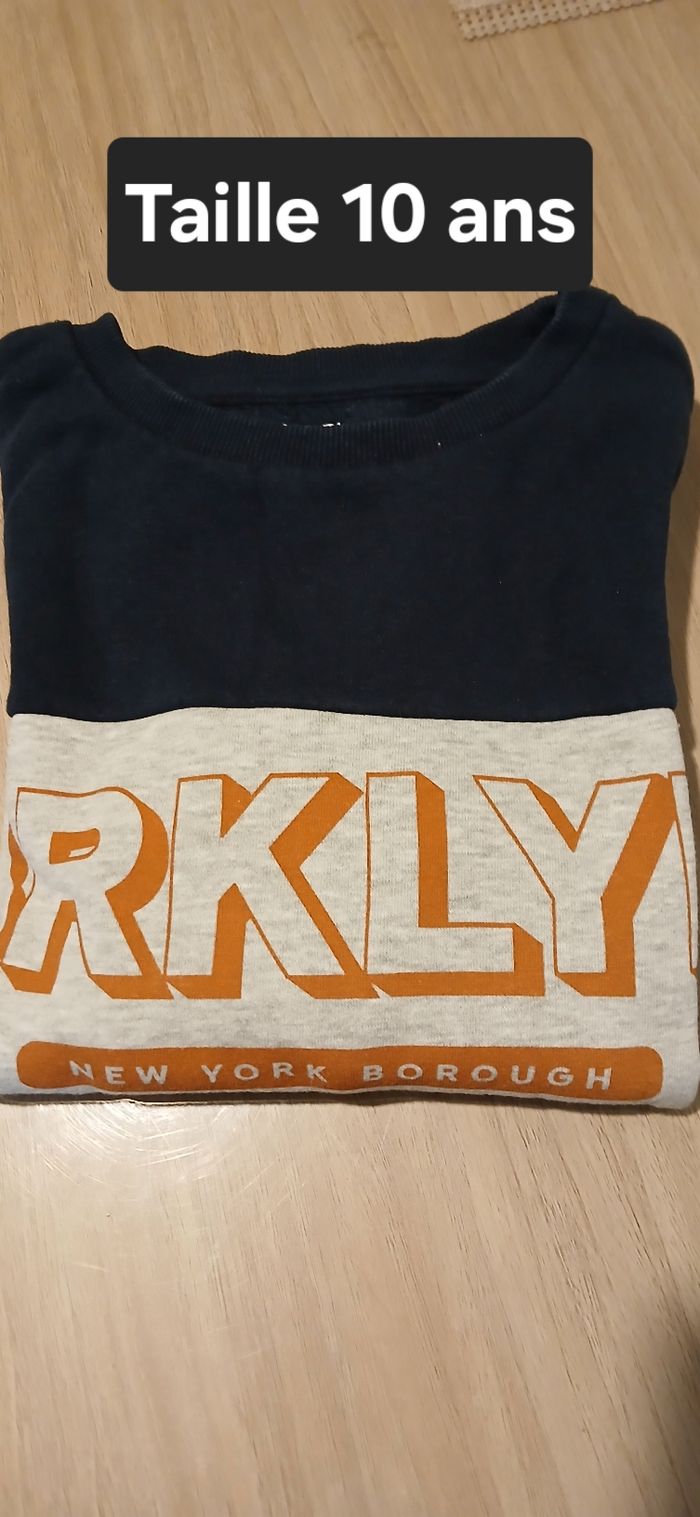 Swett garçon Taille 10 ans marque Kiabi